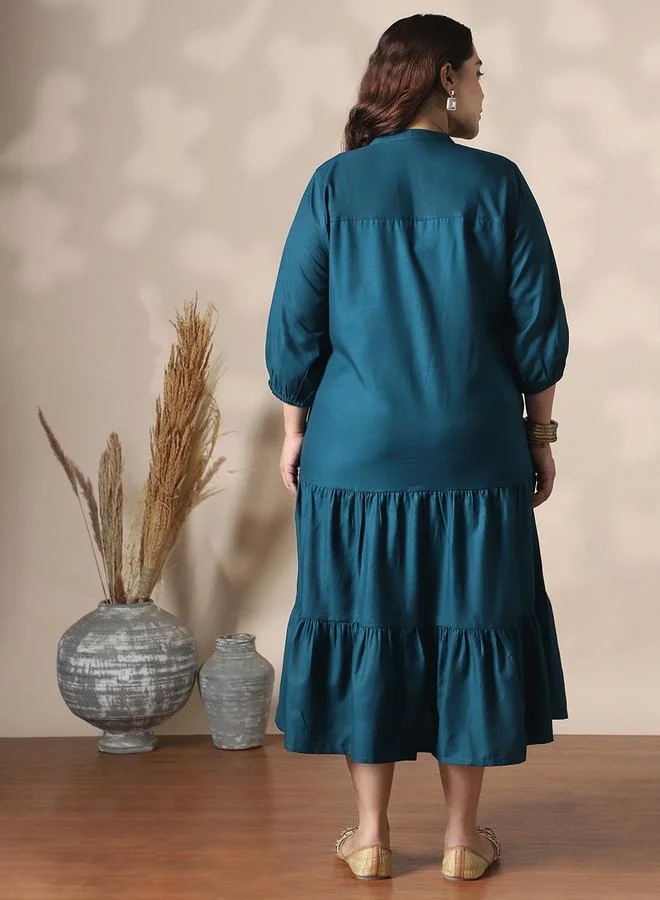 جلو باص فستان نسائي مقاس كبير بياقة ماندرين باللون الكحلي